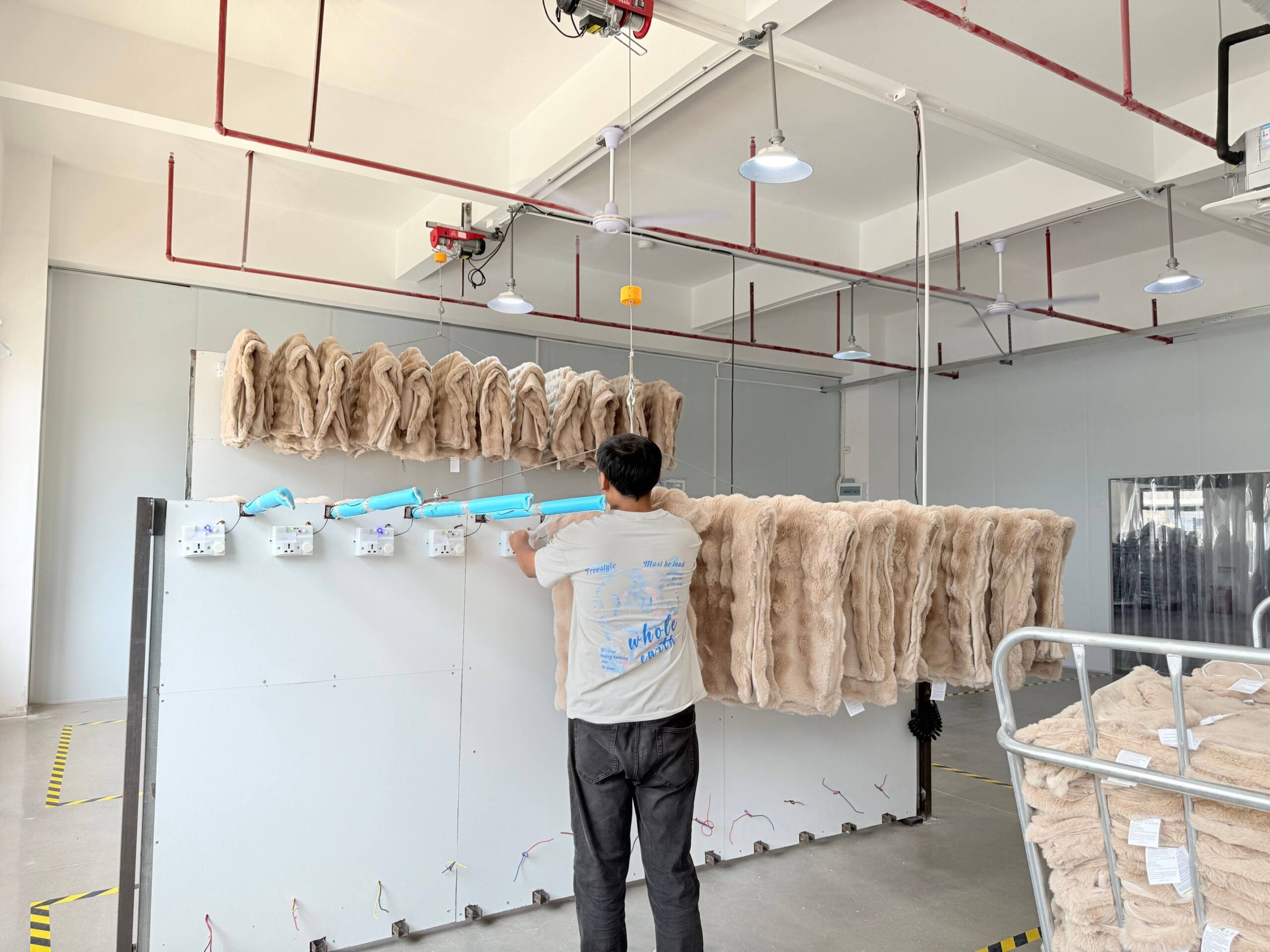 Automated heating wire layout during OEM electric blanket production